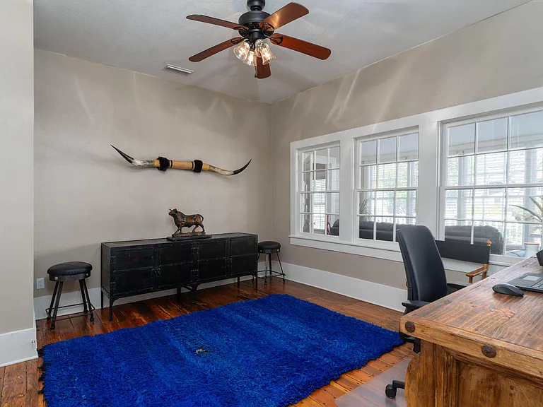 1002 Walnut St — Photo 14