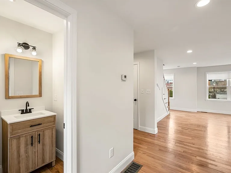 32 Union St #32 — Photo 21