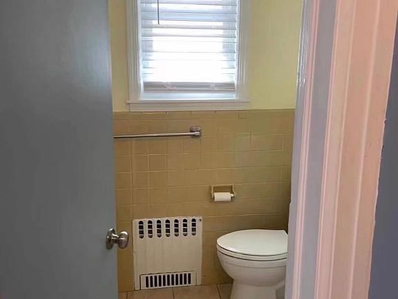 5th image of 7-37 126th St #1