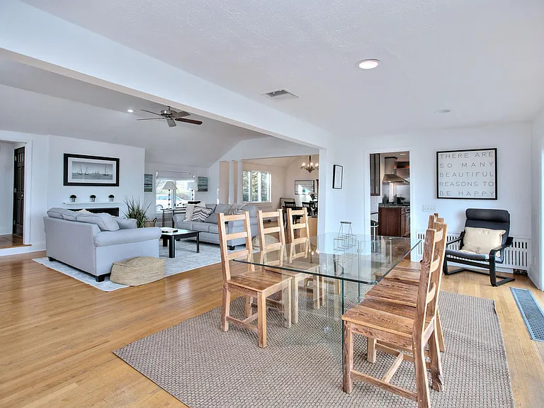 19 Bluewater Hl — Photo 7
