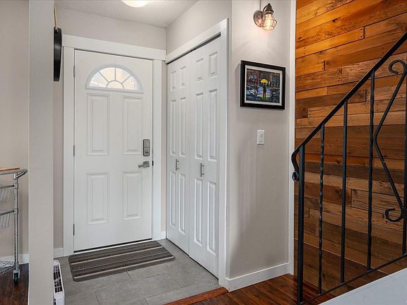 2nd image of 855 Howard Ave #55