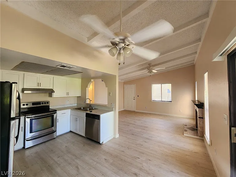 4732 Obannon Dr #D — Photo 2