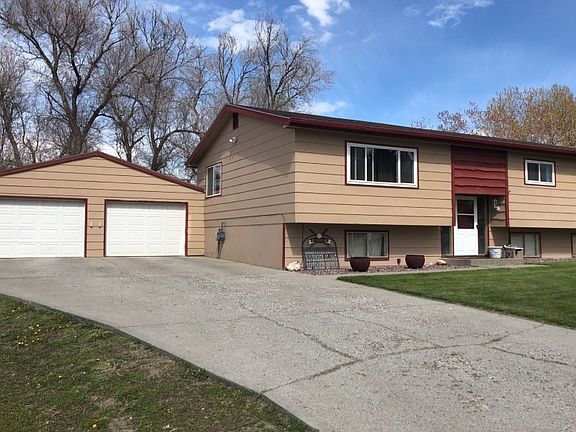 3rd image of 323 Westgate Dr