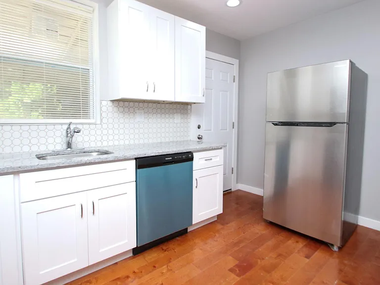 882 N Fallon St — Photo 12