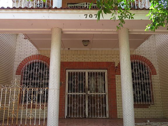 2nd image of 707 W. Park Avenue