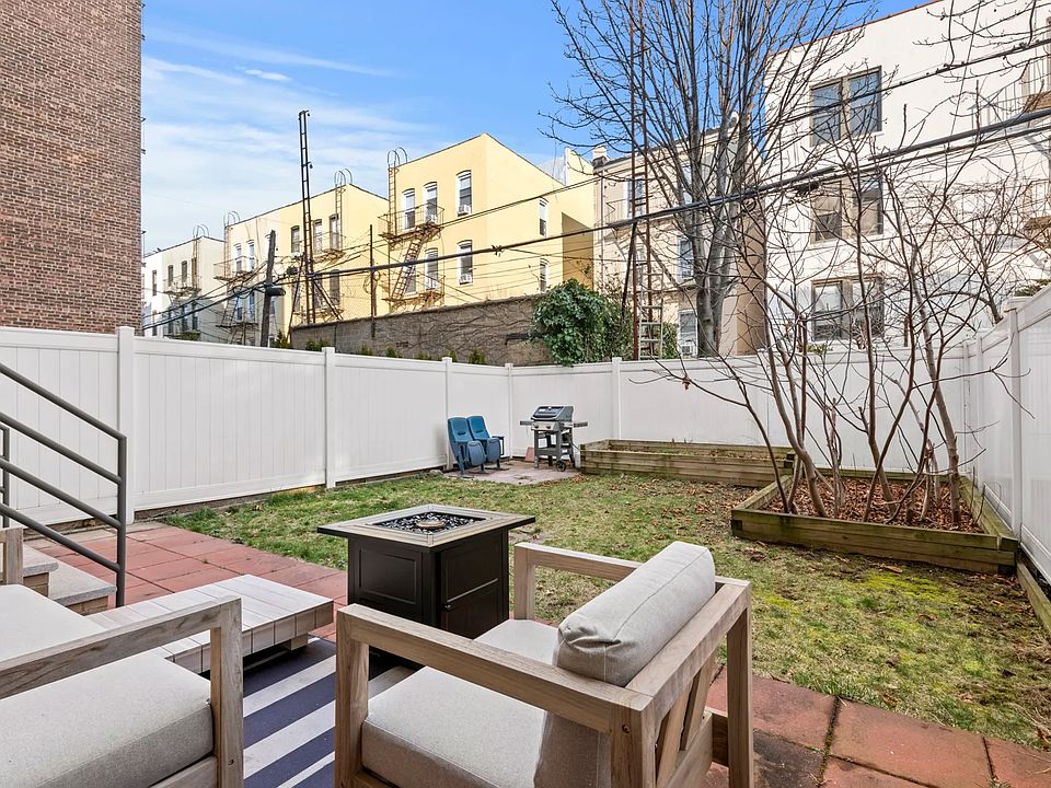 1st image of 3039 32nd St #1A