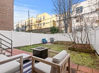 3039 32nd St #1A, Long Island City, NY 11102