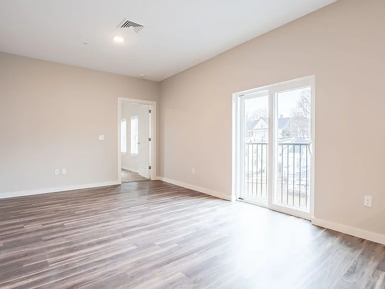 Fallview on Main- 186 Main Street — Photo 27