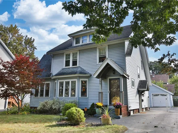 55 Elmcroft Rd, Rochester, NY 14609