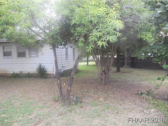 2nd image of 2005 Poage Ave