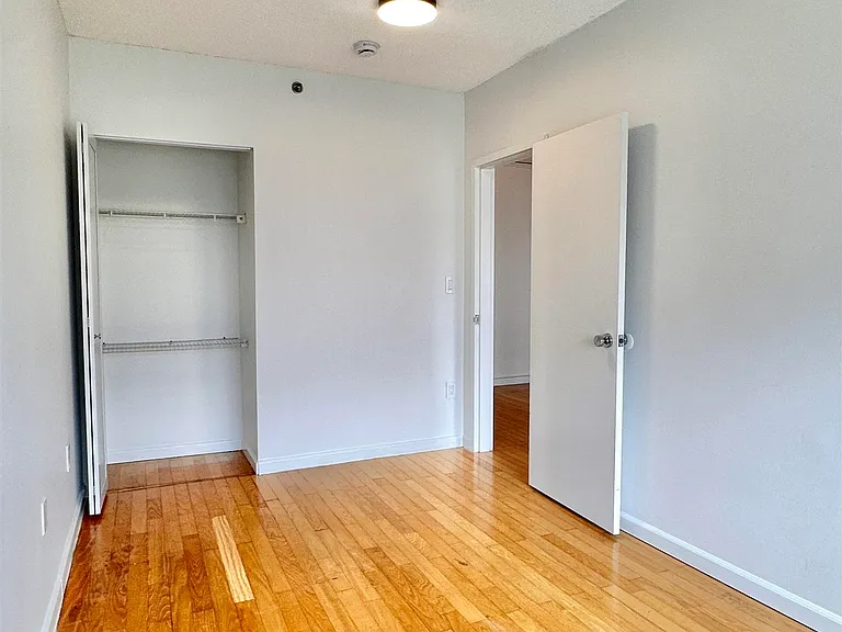 45 River Dr S #803 — Photo 18