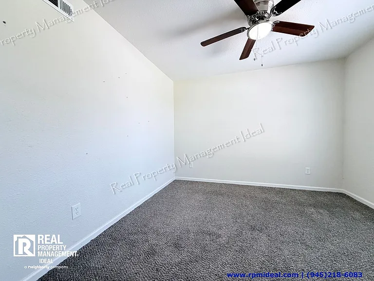 706 Jamestown Dr — Photo 13