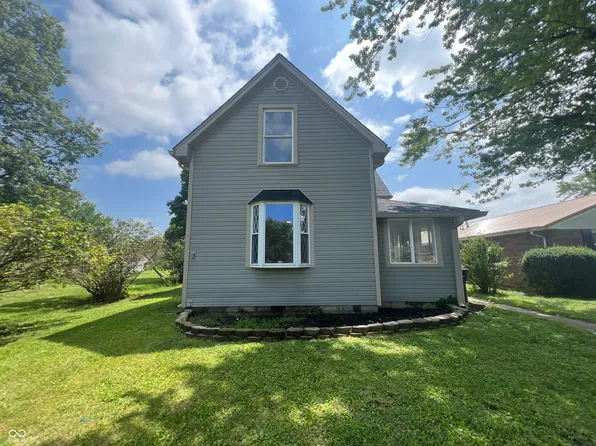 205 N 10th St, Elwood, IN 46036