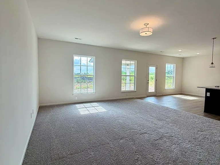 836 Halford Pl — Photo 7