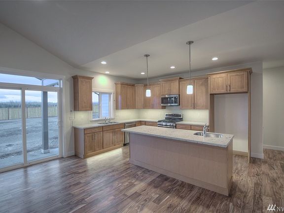 5th image of 12037 Maxvale Hill Ct SE