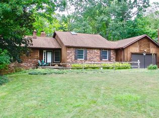 9961 Gatewood Dr, Brecksville, OH 44141