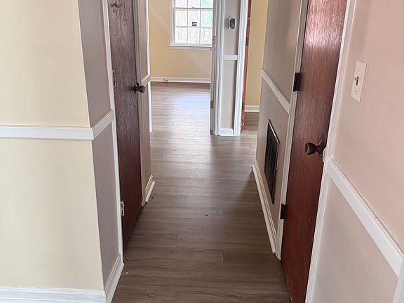 2nd image of 1906 Blake St