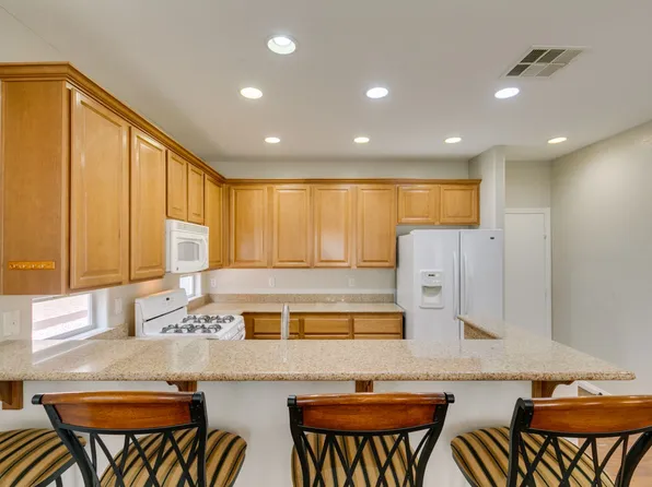 9341 Colorful Rainbow Ave, Las Vegas, NV 89166