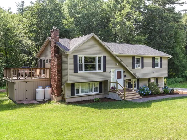 11 Claire Avenue, Derry, NH 03038