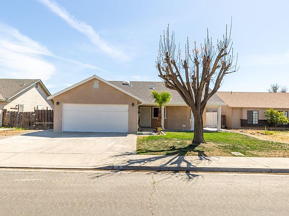 2nd image of 452 Villa Woods Dr