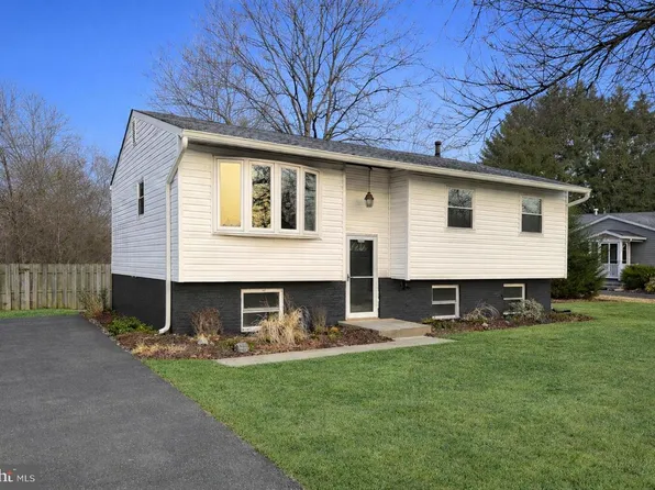 3010 Marlin Dr, Riva, MD 21140