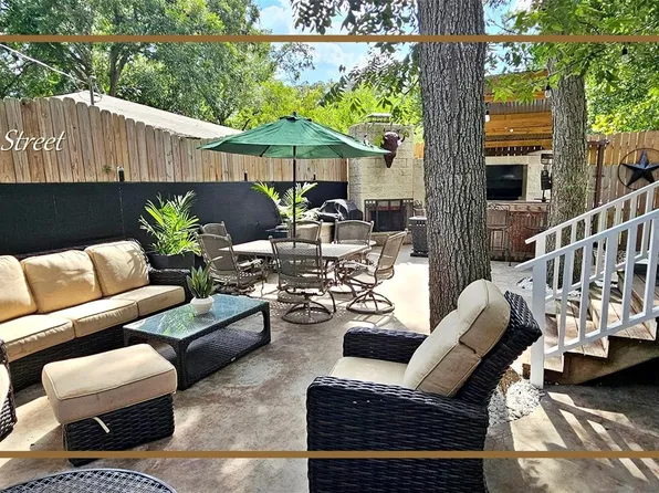 201 Smith St, Columbus, TX 78934