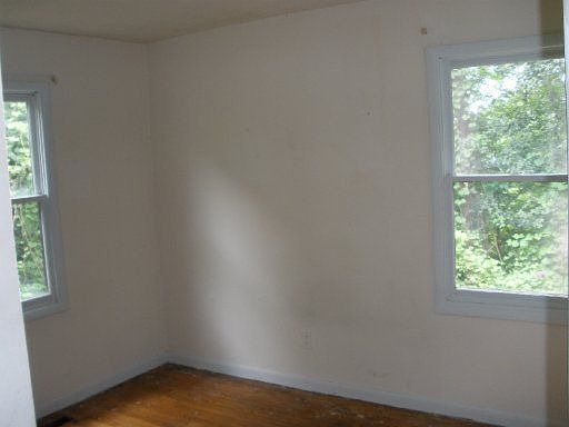 3rd image of 2637 Vucrest Ave