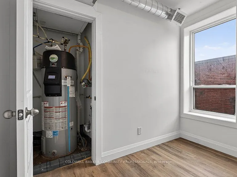 433 Barton St E #202 — Photo 34
