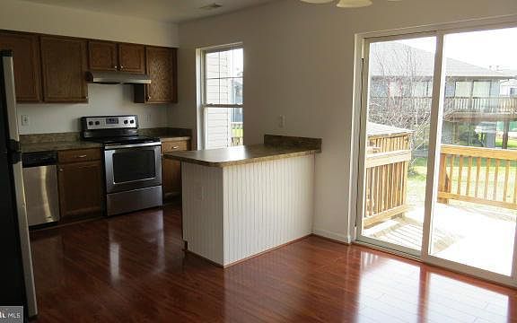 5th image of 109 Creekside Commons Ct