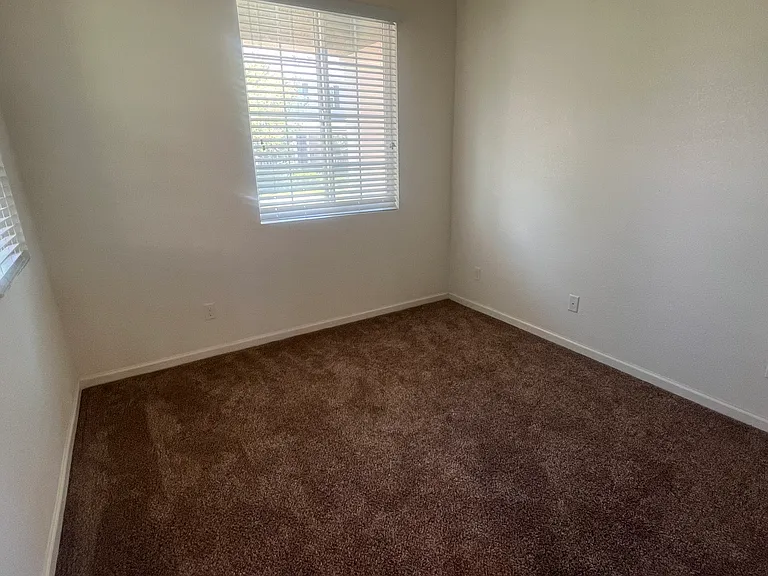 155 W Ladd Dr — Photo 13