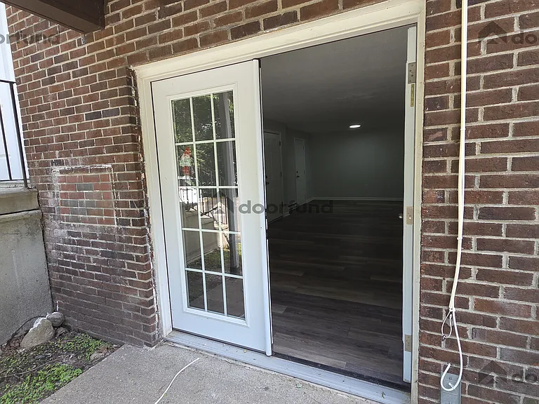 174 Columbus St #4 — Photo 12