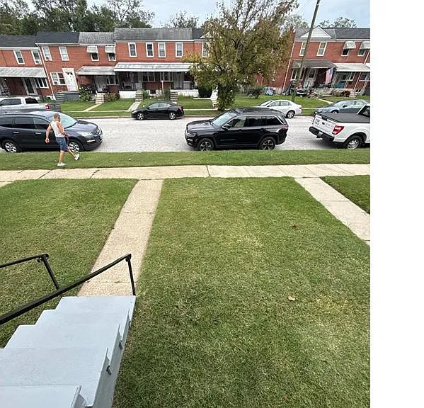300 Leeanne Rd — Photo 4
