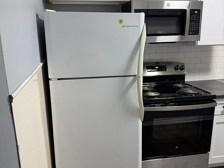 1 bed, 1.0 bath, 350 sqft, $1,000 — Photo 17