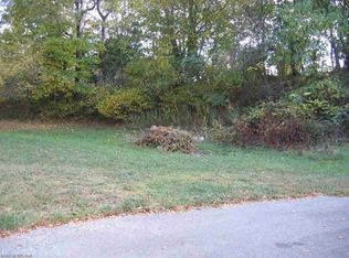 Elmwood St, Radford, VA 24141