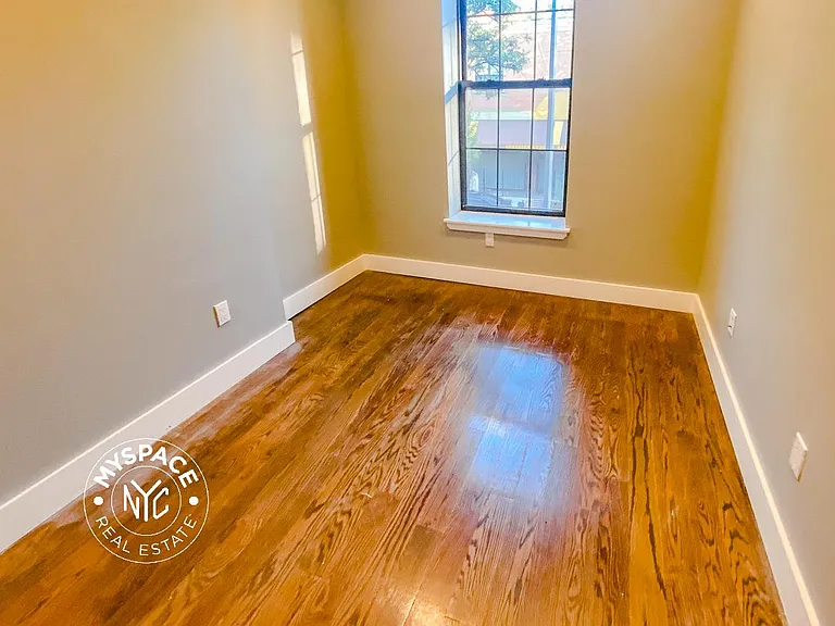 615 Gates Ave #4B — Photo 5
