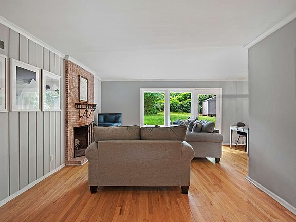 5th image of 5039 Rock Creek Ln