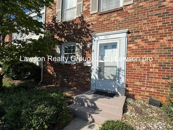 107 Oxford Sq, Vinton, VA 24179