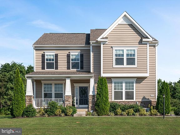 2nd image of 209 Klee Dr