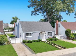 178 Warwick Road, Elmont, NY 11003