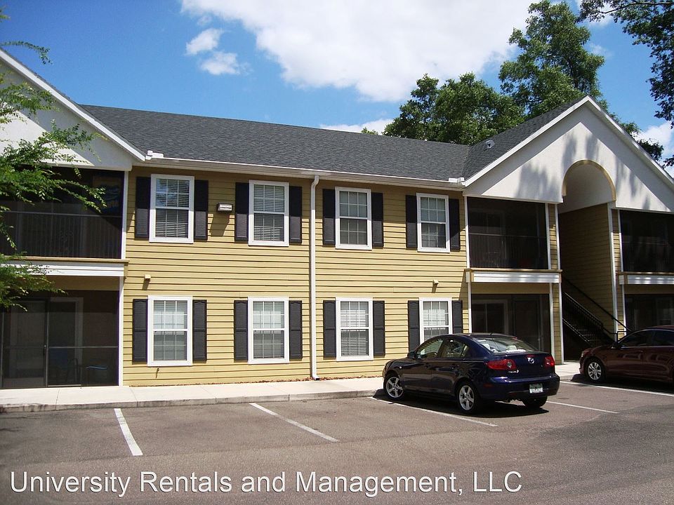 1st image of 4215 SW 31st Dr Unit 104