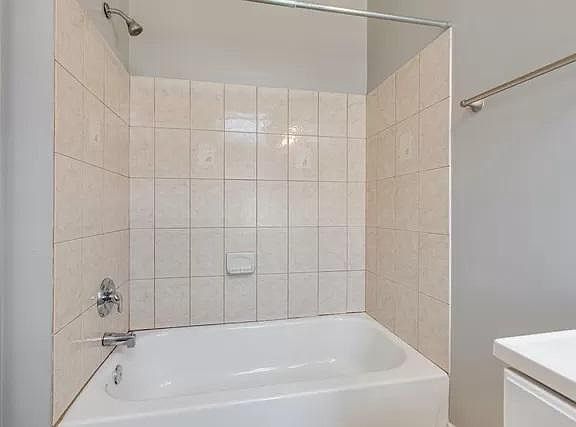 4th image of 1226 Saint Paul St APT 3