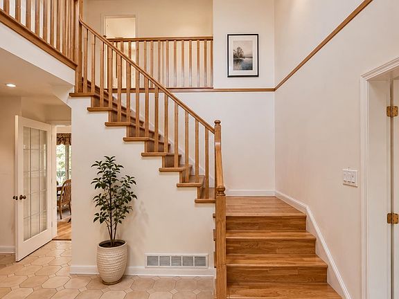 5th image of 9072 Briar Rd