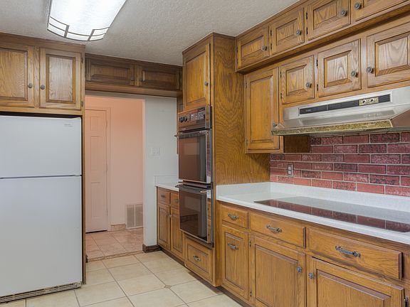 4th image of 14 Los Cerritos Drive