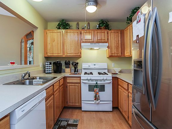 4th image of 7065 W Cannon Place Dr #3