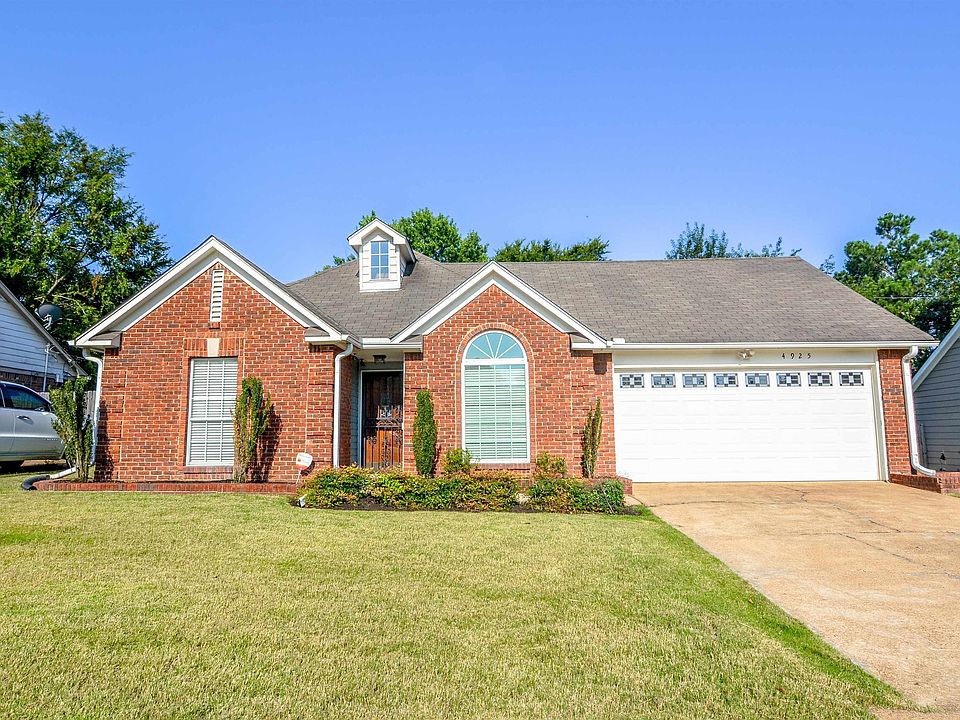 1st image of 4925 Barkshire Dr