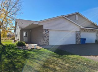 205 21st Ave SW, Cambridge, MN 55008