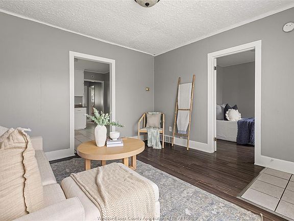 4th image of 1028 Reedmere Rd