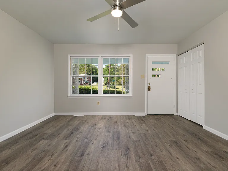 100 Truman St — Photo 4