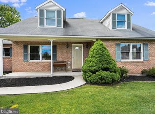 2869 Homestead Ct, Gilbertsville, PA 19525