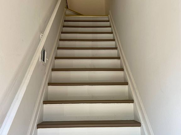 3rd image of 20 Leona St #2F